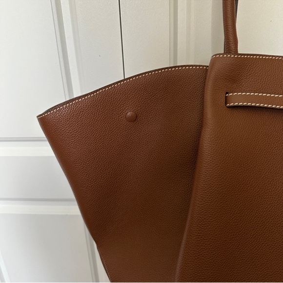 Authentic DeMellier New York East/West tote - Picture 3 of 16